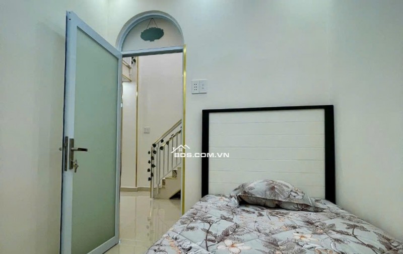 Biệt Thự Mini Siêu Đẹp CMT8 Ngay Bảy Hiền P.5 Tân Bình 30m2 2 Tầng 3PN. Chỉ 4.1 tỷ.